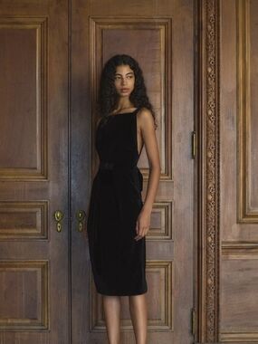 Doen Black Velvet Midi Dress